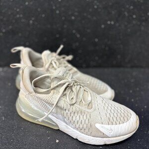 Nike Airmax white 270 youth size 5.5Y